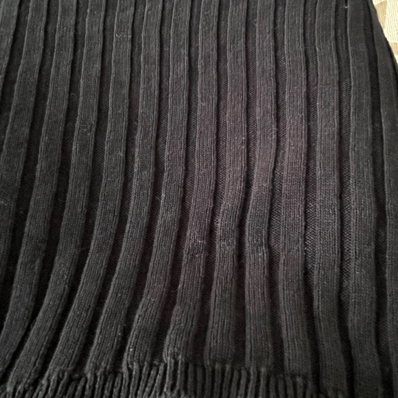 Telluride Clothing Co  Black  v-neck long sleeve ribbed sweater - Picture 11 of 15